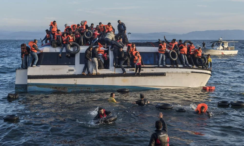 81 μετανάστες έφθασαν τα ξημερώματα στο Λιμάνι της Καλαμάτας